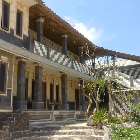 Hotel Kampoeng Drini Brono Екстериор снимка